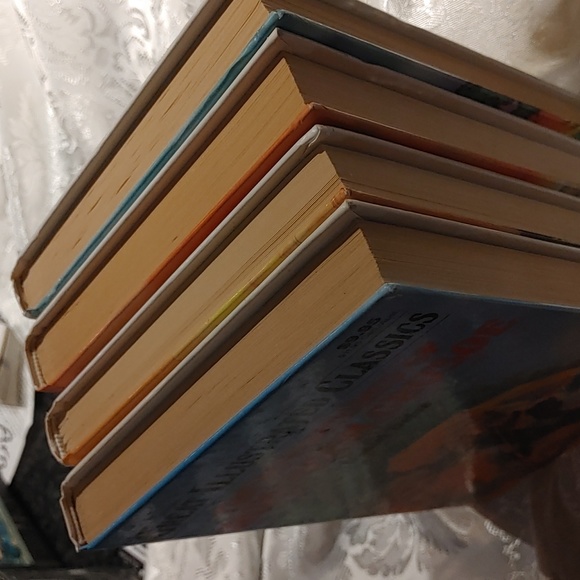3/$50 Great Illustrated Classics 4 books - Picture 10 of 11